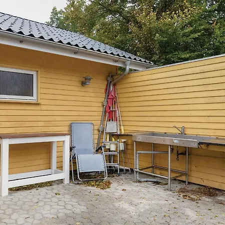 Сasa de vacaciones Three-bedroom Holiday In Norre Aaby *